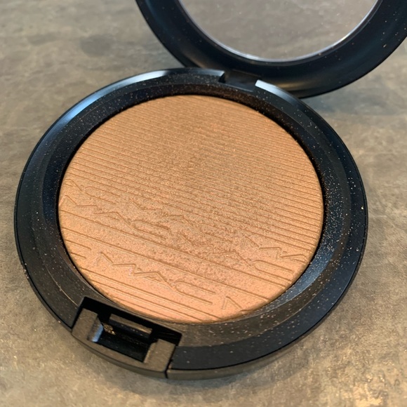 Mac extra dimension skin finish - show gold - Picture 2 of 3